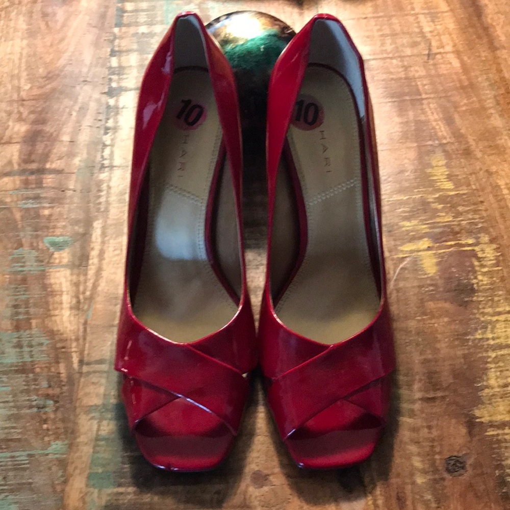 Shoe - Picture 2 of 4
